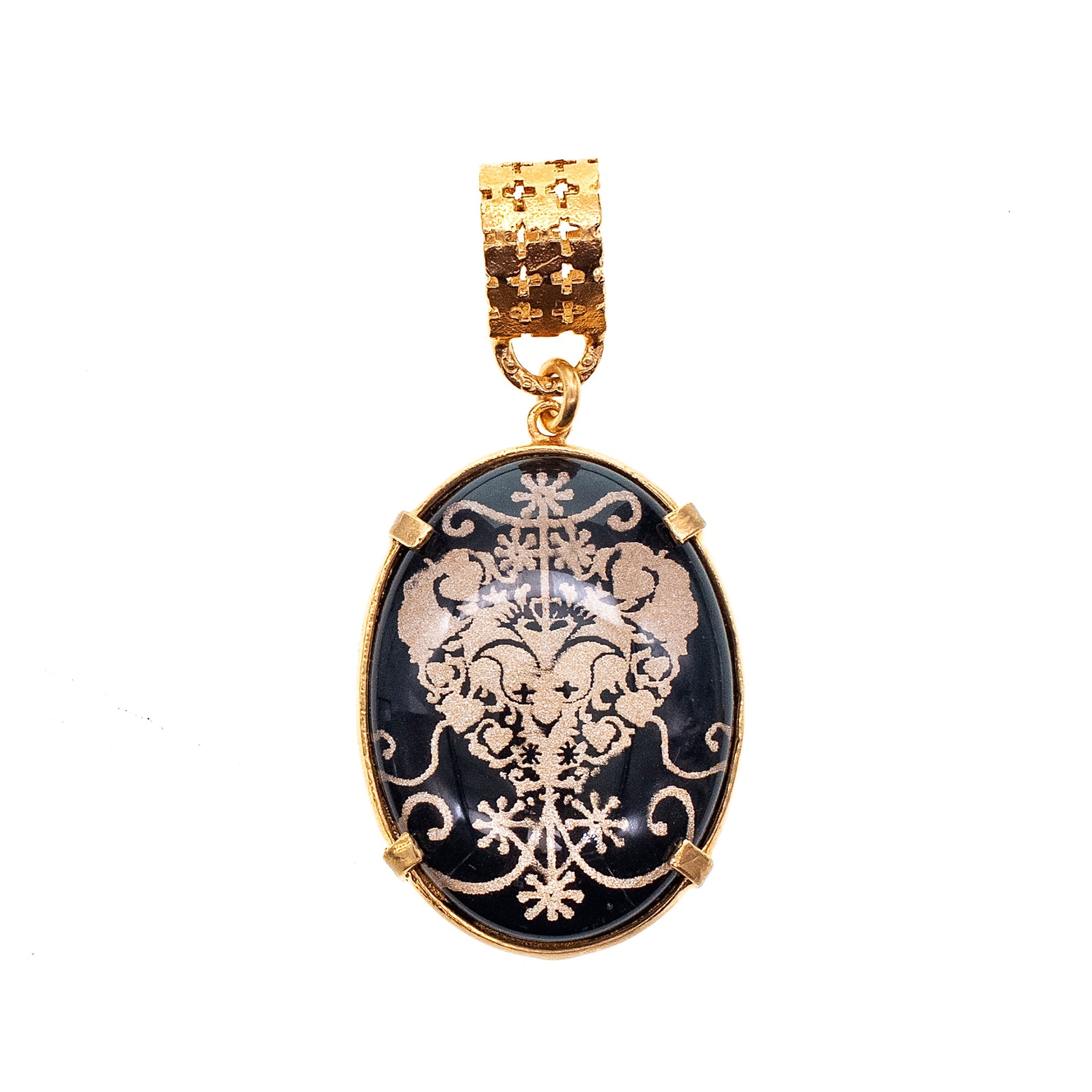 P 25g11B Black Intaglio Pendant