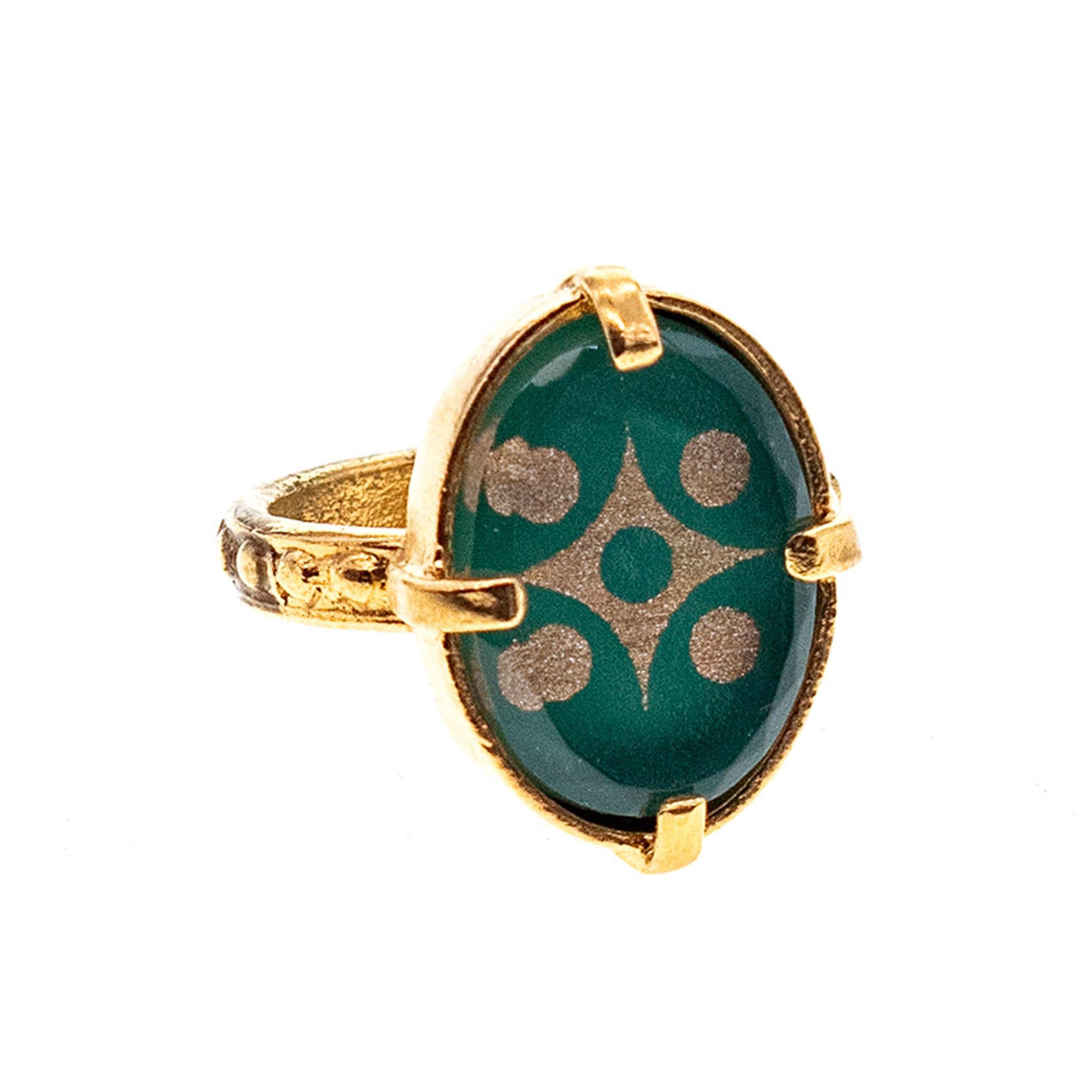 R 25g28D Green Star Intaglio Statement Ring