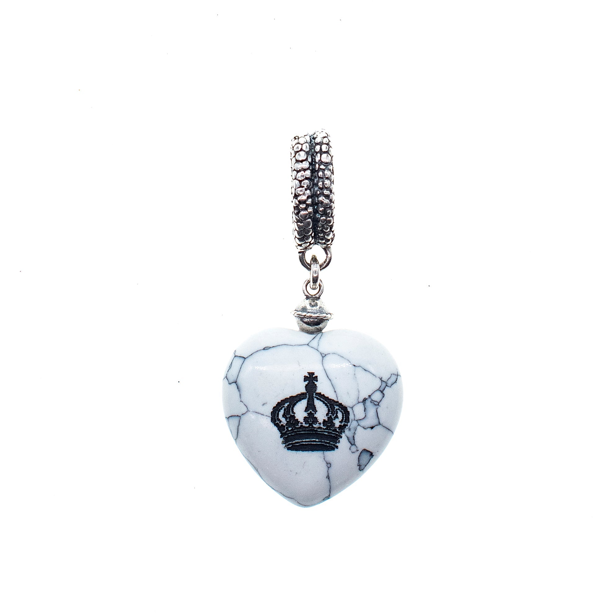 P 25c01 Crown Resin Heart Pendant