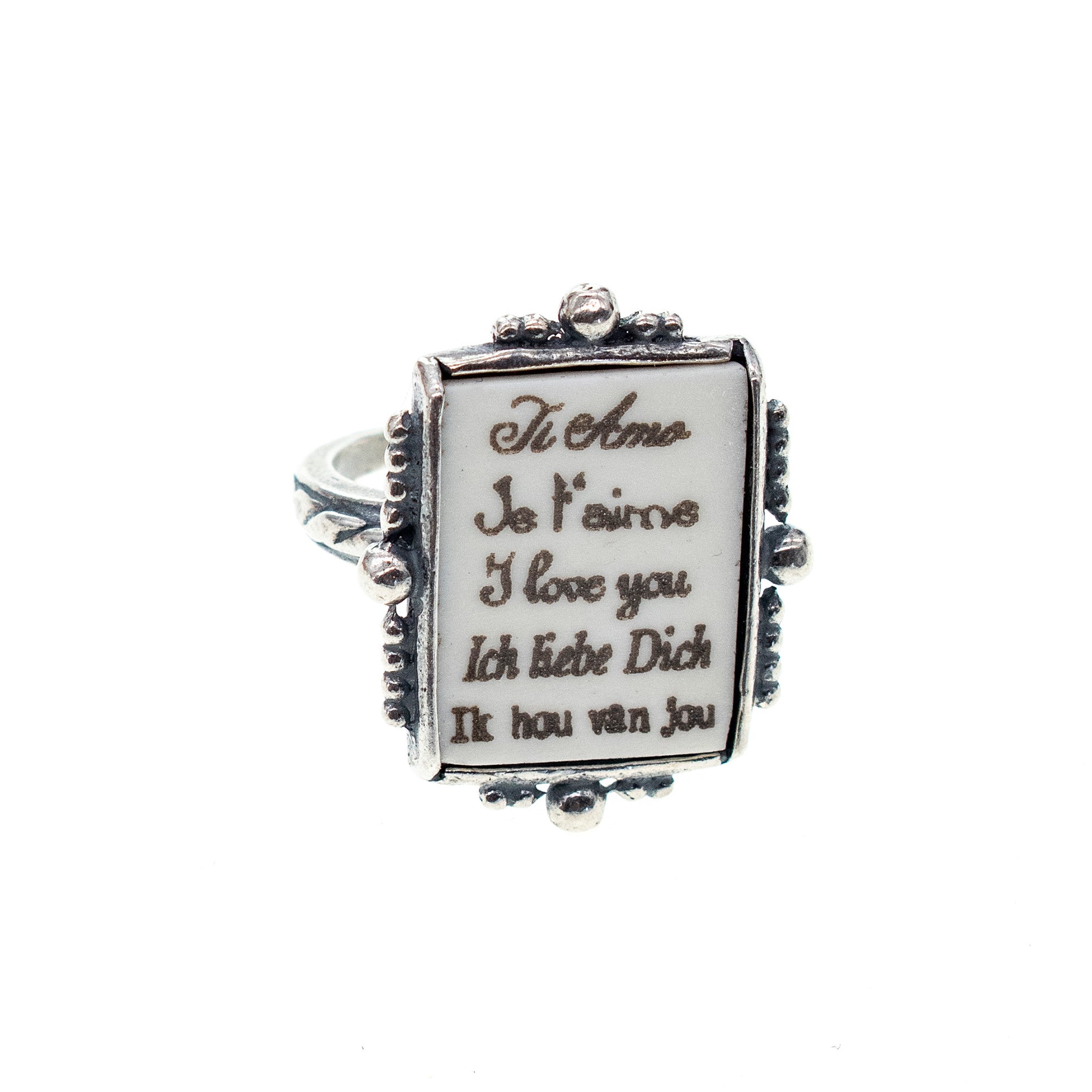R 24d08A White loveletter ring