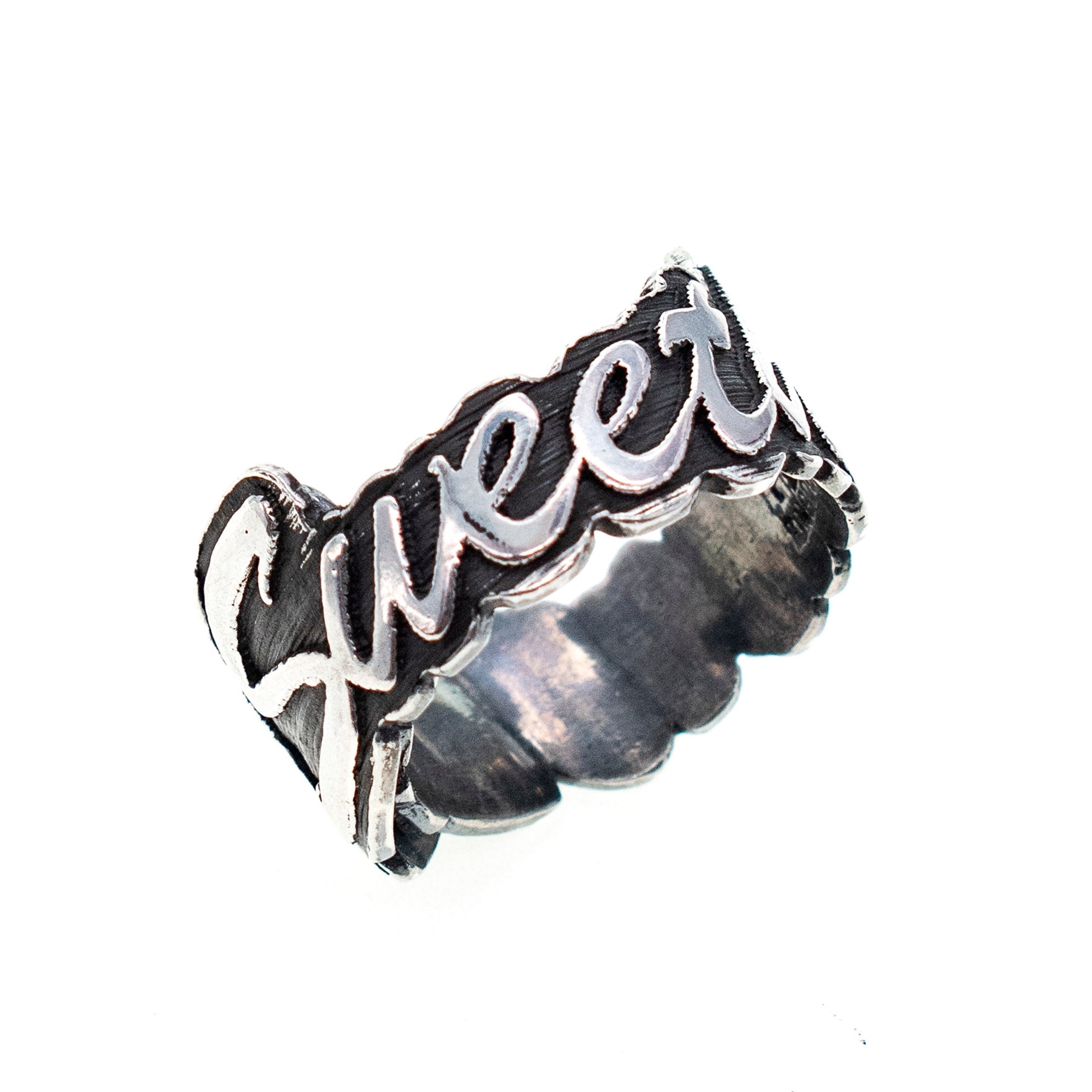 R 24d14 sweetheart ring