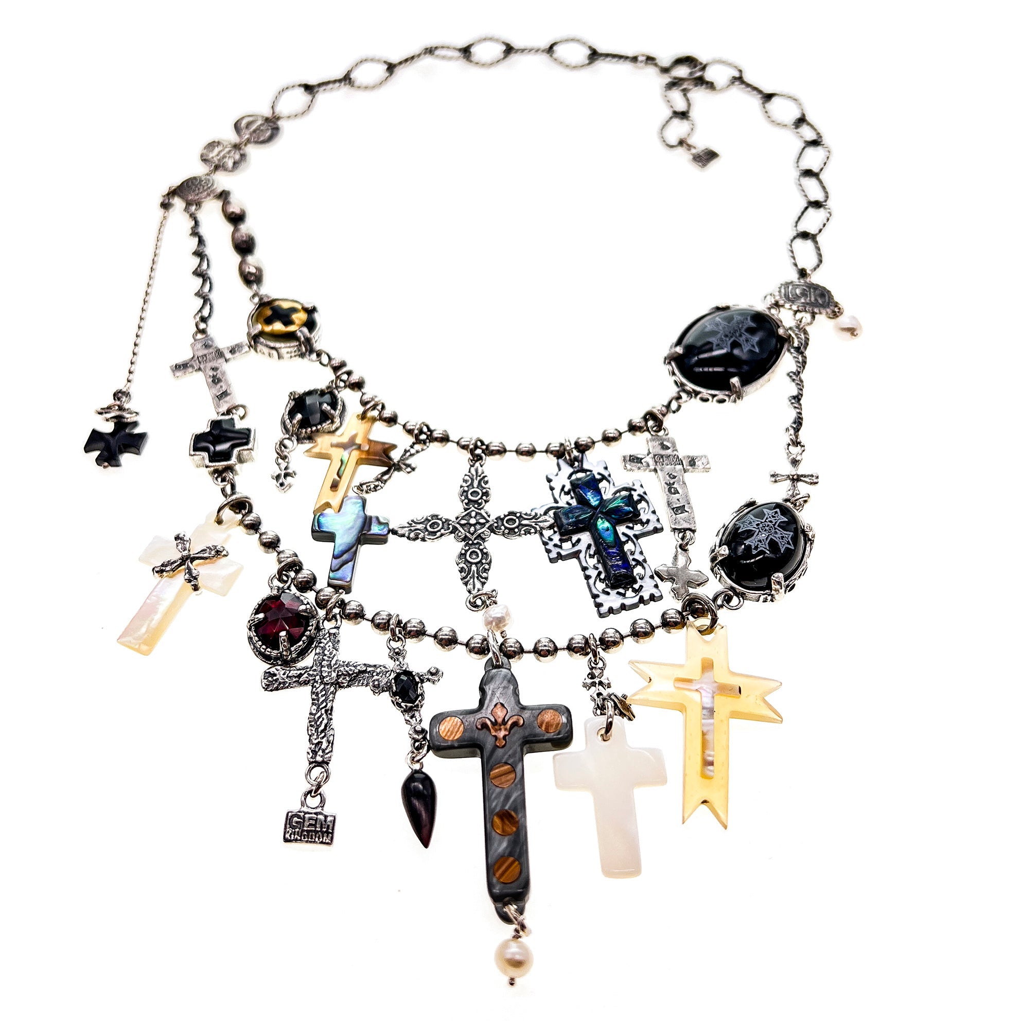 NK 24d03 Sacred Relics Necklace